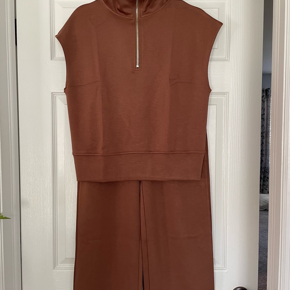 Brown Sleeveless Zip-Up Top and Pants Set
